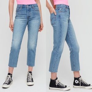 Levi’s Wedgie Denim Jeans Light Blue Wash Raw Hem Cropped Straight Tapered 25